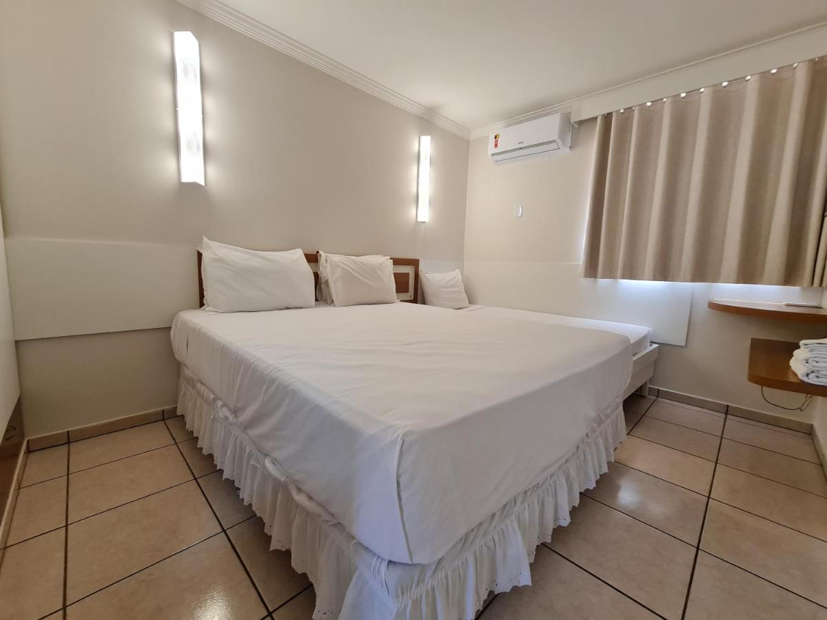Hotel Diroma Fiori - Parque Aquatico E Muitas Piscinas Caldas Novas Bagian luar foto