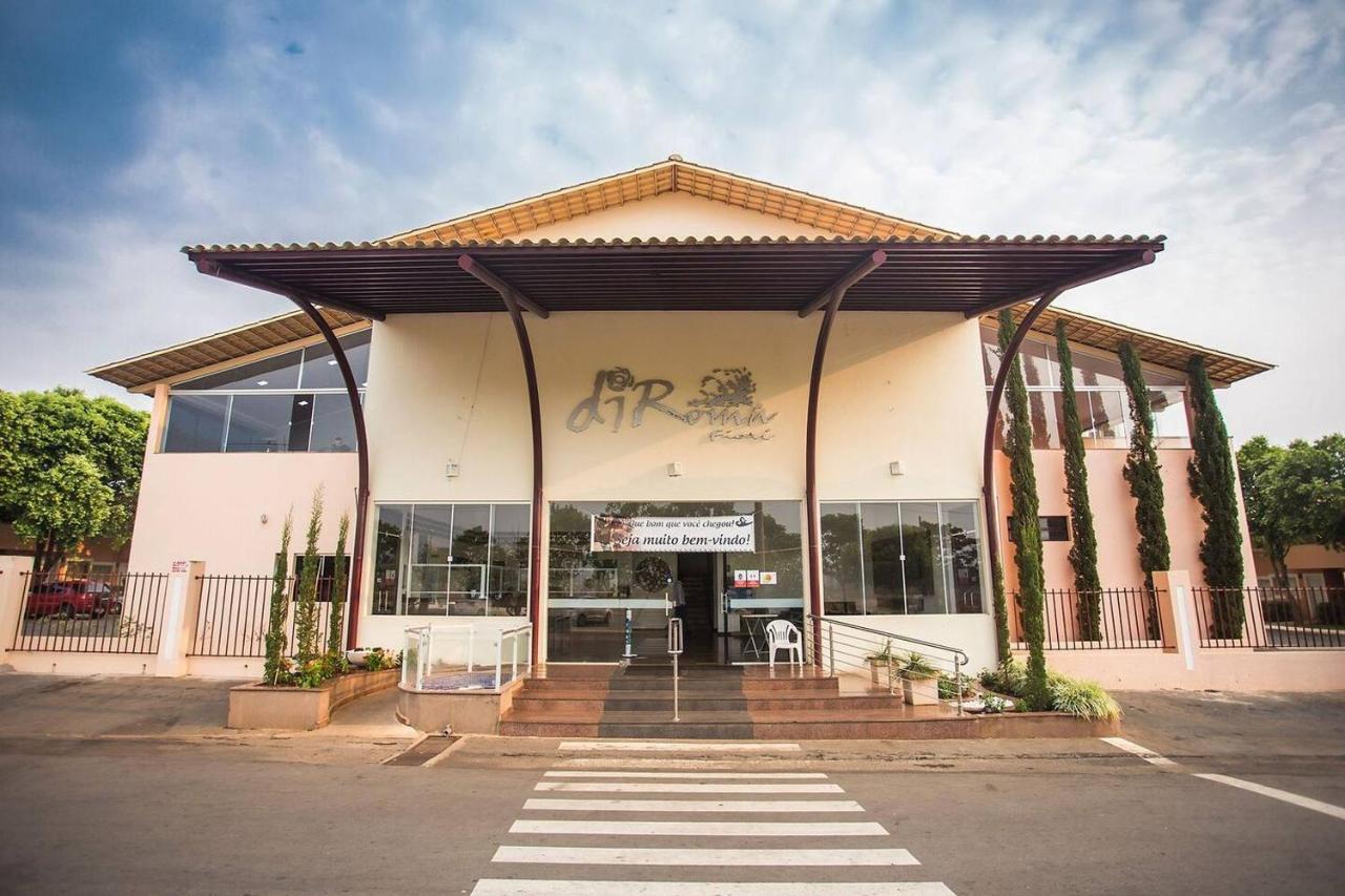 Hotel Diroma Fiori - Parque Aquatico E Muitas Piscinas Caldas Novas Bagian luar foto