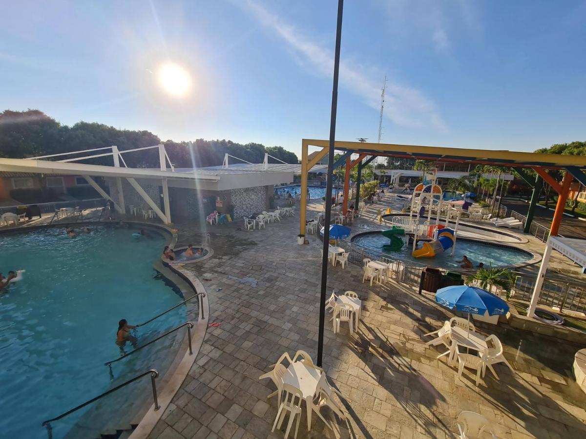 Hotel Diroma Fiori - Parque Aquatico E Muitas Piscinas Caldas Novas Bagian luar foto